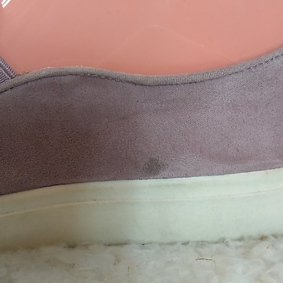 Crown Vintage Womens 7.5 Blush Ruffle Faux Suede Slip On Merie Flat Sneakers - Picture 3 of 15